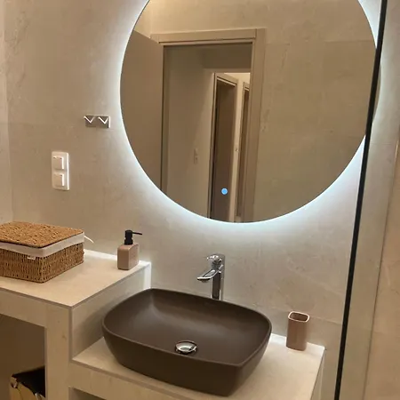 Alikkis Cosmopolitan 아파트 스타브로스