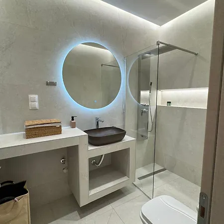 Alikkis Cosmopolitan 아파트