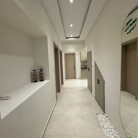 Alikkis Cosmopolitan Σταυρός