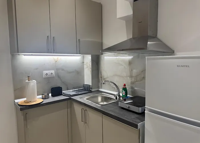 Alikkis Cosmopolitan *